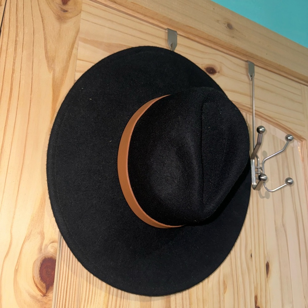 Black wide brim hat